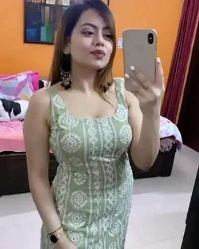 Call Girl in Sahaswan